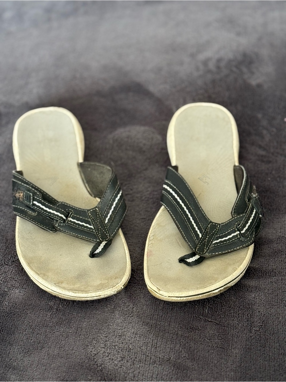 Clarks Black and Beige Women's Casual Thong Sandals